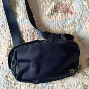 Lululemon Everywhere Belt Bag 1L
